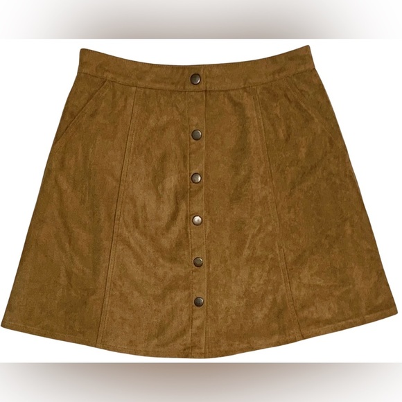 Andree by unit snap front high waist suede skirt with pockets size small NEW - Picture 1 of 7